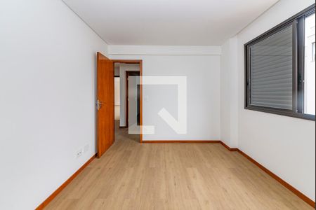 Apartamento à venda com 135m², 4 quartos e 3 vagas Apartamento à venda com 135m², 4 quartos e 3 vagasQuarto 3