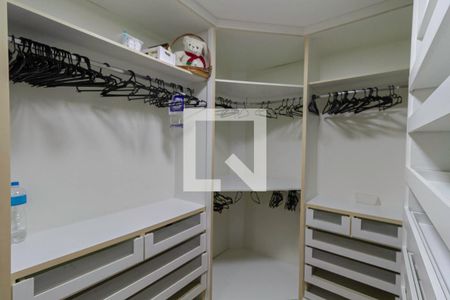Apartamento à venda com 278m², 3 quartos e 3 vagasCloset da suíte