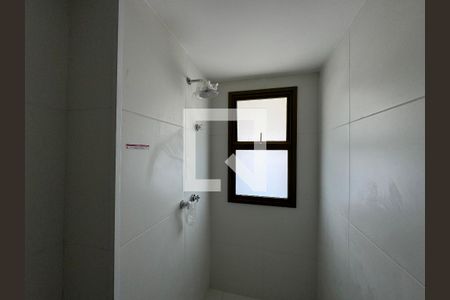 Apartamento à venda com 372m², 4 quartos e 4 vagas Apartamento à venda com 372m², 4 quartos e 4 vagasSuíte 3 - Banheiro