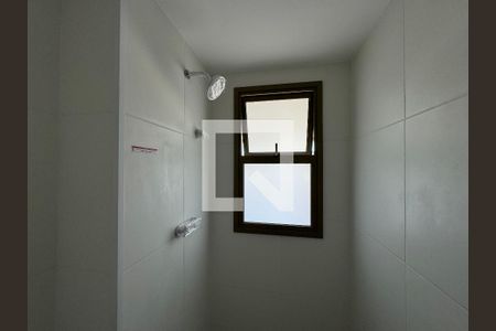 Apartamento à venda com 372m², 4 quartos e 4 vagas Apartamento à venda com 372m², 4 quartos e 4 vagasSuíte 2 - Banheiro