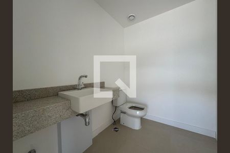 Apartamento à venda com 372m², 4 quartos e 4 vagas Apartamento à venda com 372m², 4 quartos e 4 vagasBanheiro
