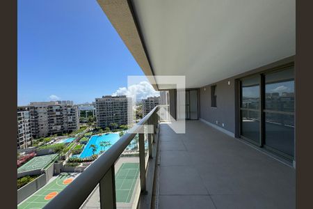 Apartamento à venda com 372m², 4 quartos e 4 vagas Apartamento à venda com 372m², 4 quartos e 4 vagasVaranda Suítes 2 e 3