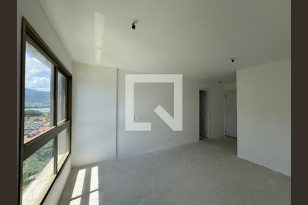 Apartamento à venda com 372m², 4 quartos e 4 vagas Apartamento à venda com 372m², 4 quartos e 4 vagasSuíte 4