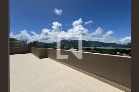 Apartamento à venda com 372m², 4 quartos e 4 vagas Apartamento à venda com 372m², 4 quartos e 4 vagasTerraço