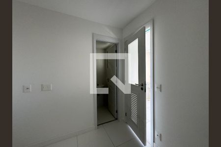 Apartamento à venda com 372m², 4 quartos e 4 vagas Apartamento à venda com 372m², 4 quartos e 4 vagasÁrea de Serviço - Quarto
