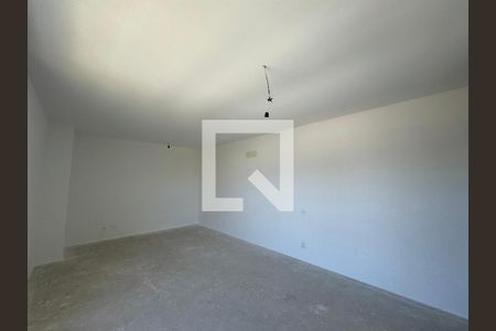 Apartamento à venda com 372m², 4 quartos e 4 vagas Apartamento à venda com 372m², 4 quartos e 4 vagasSuíte 3