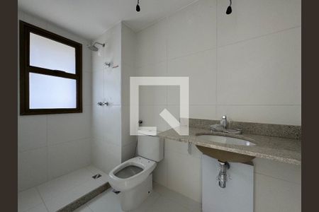 Apartamento à venda com 372m², 4 quartos e 4 vagas Apartamento à venda com 372m², 4 quartos e 4 vagasSuíte 4 - Banheiro