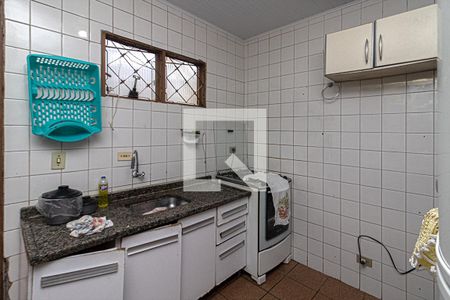 Casa à venda com 330m², 3 quartos e 2 vagas Casa à venda com 330m², 3 quartos e 2 vagascozinha