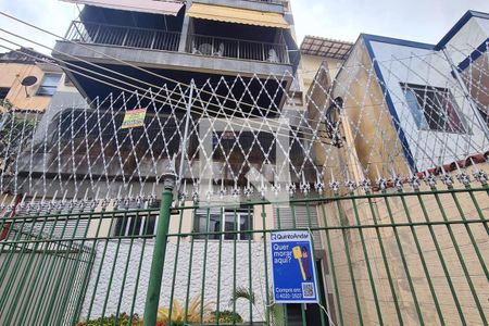 Apartamento à venda com 62m², 2 quartos e 1 vagaFachada do Condomínio com placa