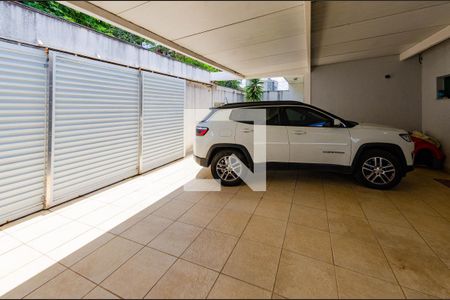 Casa à venda com 450m², 4 quartos e 3 vagasGaragem