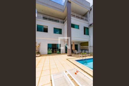 Casa à venda com 450m², 4 quartos e 3 vagasÁrea externa