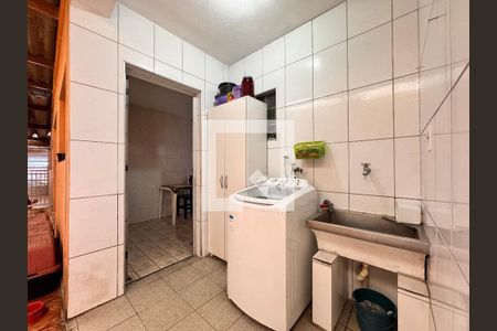 Casa à venda com 184m², 3 quartos e 2 vagas Casa à venda com 184m², 3 quartos e 2 vagasLavanderia