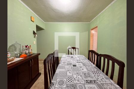 Casa à venda com 184m², 3 quartos e 2 vagas Casa à venda com 184m², 3 quartos e 2 vagasSala de Jantar