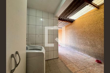 Casa à venda com 184m², 3 quartos e 2 vagas Casa à venda com 184m², 3 quartos e 2 vagasLavanderia
