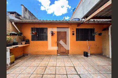 Casa à venda com 184m², 3 quartos e 2 vagas Casa à venda com 184m², 3 quartos e 2 vagasQuintal/ edícula