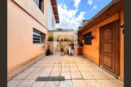 Casa à venda com 184m², 3 quartos e 2 vagas Casa à venda com 184m², 3 quartos e 2 vagasQuintal