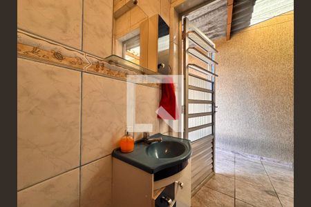 Casa à venda com 184m², 3 quartos e 2 vagas Casa à venda com 184m², 3 quartos e 2 vagasLavabo