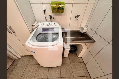 Casa à venda com 184m², 3 quartos e 2 vagas Casa à venda com 184m², 3 quartos e 2 vagasLavanderia