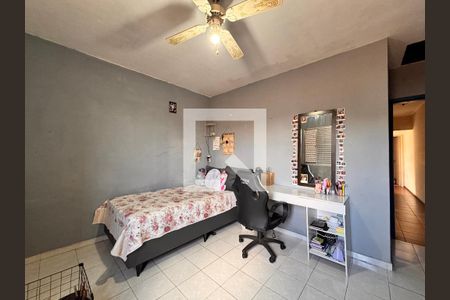 Casa à venda com 184m², 3 quartos e 2 vagas Casa à venda com 184m², 3 quartos e 2 vagasQuarto 3