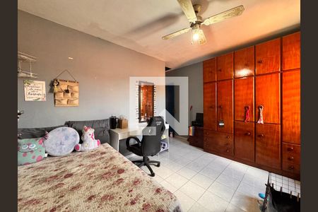 Casa à venda com 184m², 3 quartos e 2 vagas Casa à venda com 184m², 3 quartos e 2 vagasQuarto 3