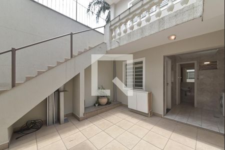 Casa à venda com 269m², 3 quartos e 3 vagas Casa à venda com 269m², 3 quartos e 3 vagasQuintal