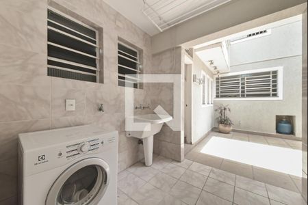 Casa à venda com 269m², 3 quartos e 3 vagas Casa à venda com 269m², 3 quartos e 3 vagasÁrea de Serviço