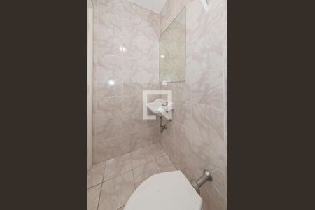 Casa à venda com 269m², 3 quartos e 3 vagas Casa à venda com 269m², 3 quartos e 3 vagasBanheiro de Serviço