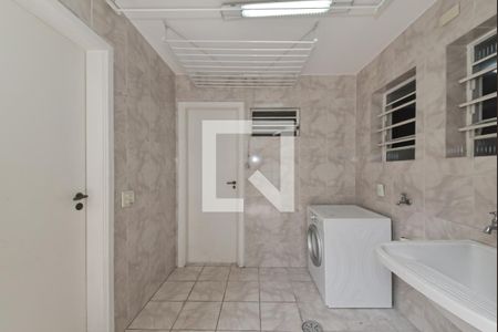 Casa à venda com 269m², 3 quartos e 3 vagas Casa à venda com 269m², 3 quartos e 3 vagasÁrea de Serviço