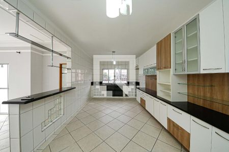 Casa à venda com 250m², 3 quartos e 2 vagas Casa à venda com 250m², 3 quartos e 2 vagasCozinha