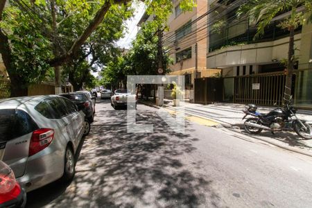 Apartamento à venda com 145m², 3 quartos e 2 vagasVista da Rua