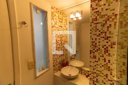 Apartamento à venda com 145m², 3 quartos e 2 vagasBanheiro Social 2