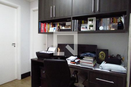 Apartamento para alugar com 233m², 3 quartos e 3 vagasEscritório