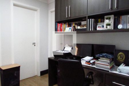 Apartamento para alugar com 233m², 3 quartos e 3 vagasEscritório