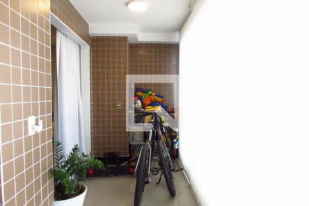 Apartamento para alugar com 233m², 3 quartos e 3 vagasVaranda