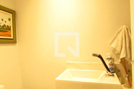 Apartamento para alugar com 233m², 3 quartos e 3 vagasLavabo