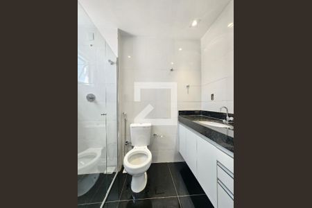 Apartamento à venda com 114m², 2 quartos e 3 vagasBanheiro da Suíte 2