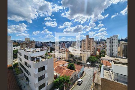 Apartamento à venda com 114m², 2 quartos e 3 vagasVista