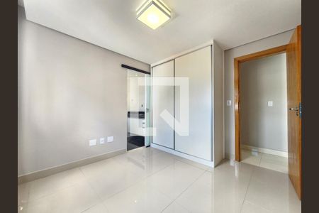 Apartamento à venda com 114m², 2 quartos e 3 vagasQuarto Suíte 2