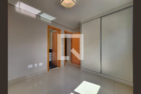 Apartamento à venda com 114m², 2 quartos e 3 vagasQuarto Suíte 1