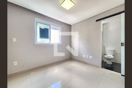 Apartamento à venda com 114m², 2 quartos e 3 vagasQuarto Suíte 2