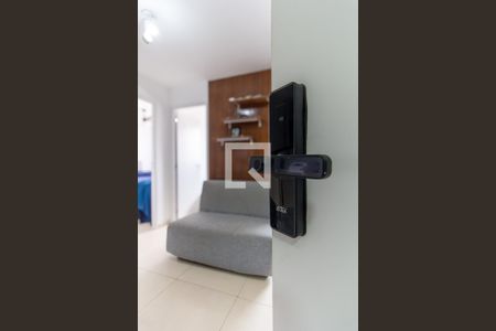 Apartamento à venda com 31m², 2 quartos e sem vaga Apartamento à venda com 31m², 2 quartos e sem vagaFachadura