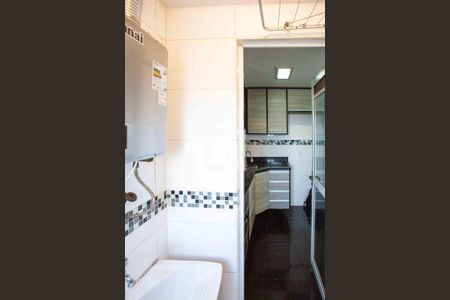 Apartamento à venda com 64m², 3 quartos e 1 vagaÁrea de Serviço