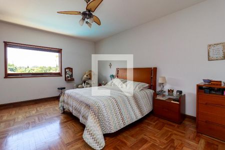 Casa à venda com 430m², 4 quartos e 4 vagasSuíte 2