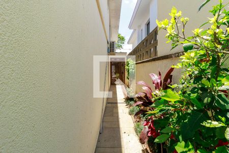 Casa à venda com 430m², 4 quartos e 4 vagasCorredor