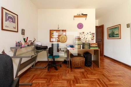 Casa à venda com 430m², 4 quartos e 4 vagasSuíte 4