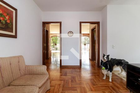 Casa à venda com 430m², 4 quartos e 4 vagasAnte sala dos quartos