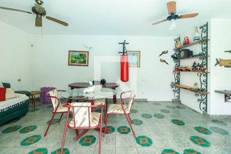 Casa à venda com 430m², 4 quartos e 4 vagasChurrasqueira