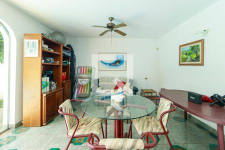 Casa à venda com 430m², 4 quartos e 4 vagasChurrasqueira