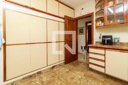 Casa à venda com 430m², 4 quartos e 4 vagasCozinha