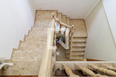 Casa à venda com 430m², 4 quartos e 4 vagasEscada